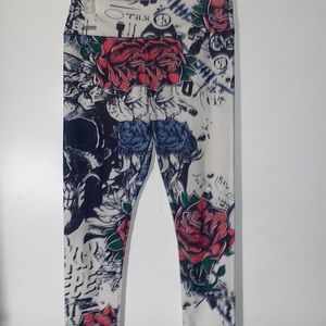 Graphic pants